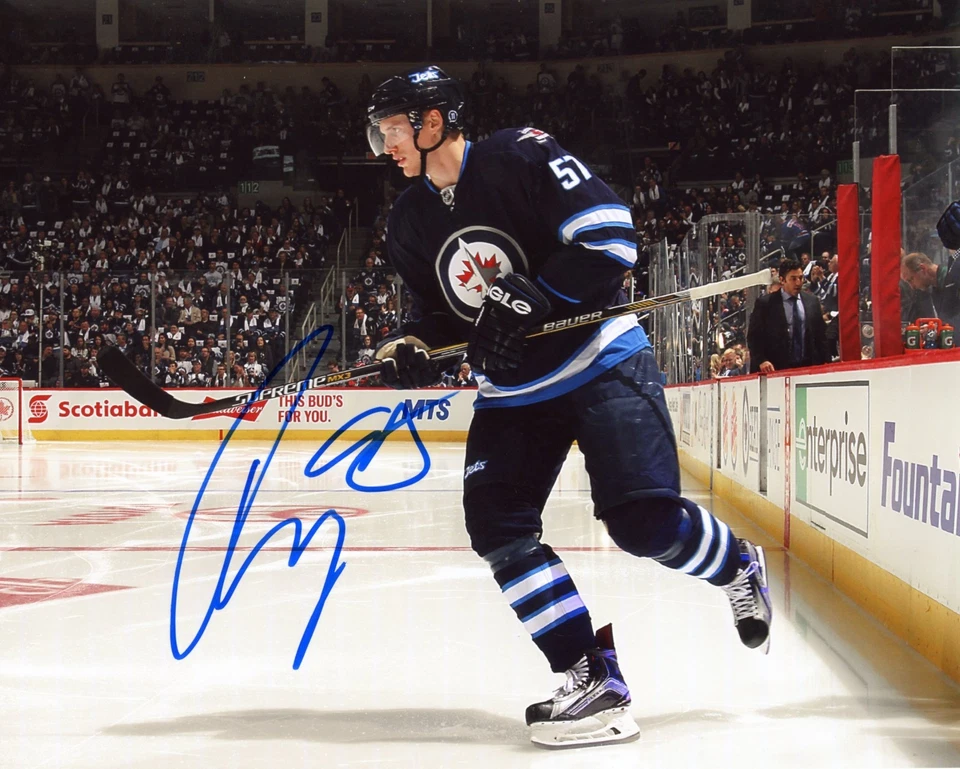 TYLER MYERS SIGNED 8X10 PHOTO WINNIPEG JETS COA - Image 1 of 1