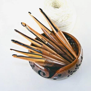 Crochet Hooks for Arthritic Hands Multi Color Wooden Crochet Hooks Set of 7 Size - Picture 1 of 27