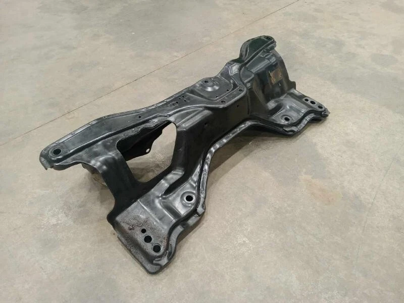 Honda CR-V CRV 1997-2001 motor de suspensión delantera travesaño OEM Foto 1 de 4