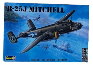 1:48 Revell B-25J Mitchell USAAF Medium Bomber 5512. Open box. Sealed bags