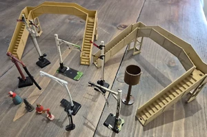 Hornby Dublo Metal Footbridge x 2 plus Trackside Accessories - Job Lot - Picture 1 of 3