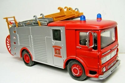 Corgi Classics  ERF Pump Escape Hertfordshire Fire Brigade Truck 1:50  - Image 1 of 3
