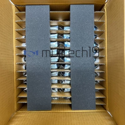 New Lenovo ThinkSystem 930-24i 4GB Flash PCIe x8 RAID Adapter FRU P/N: 01KN509 - Image 1 of 4