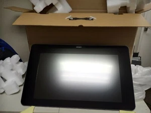 Nowy* Wacom Cintiq 27 QHD Pen Touch DTK-2700 cyfrowy wyświetlacz tabletu Monitor - Zdjęcie 1 z 12