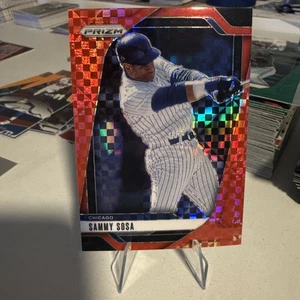 2025 Panini Prizm Red #134 Sammy Sosa /99 Chicago Cubs Legend - Bild 1 von 7
