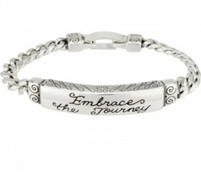 Brazalete Brighton "Abraza el Viaje" Grabado Escritura Color Plata Foto 1 de 4