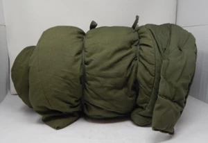 US Army Intermediate Cold Weather Sleeping Bag w/Hood Military Surplus - Picture 1 of 5