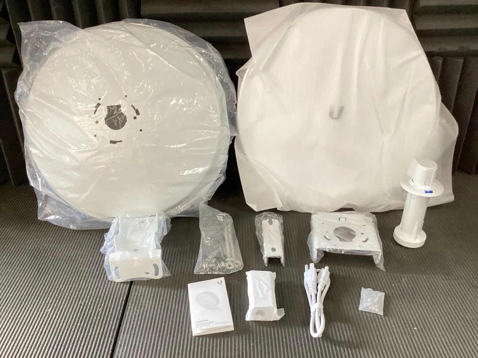 Ubiquiti PBE-5AC-GEN2-US PowerBeam AC Gen2 5 ГГц высокопроизводительный мост airMAX - Изображение 1 из 2