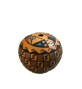 3.5” Indian seed pot signed G Louis Acoma New Mexico Excellent Condition - Picture 1 of 7