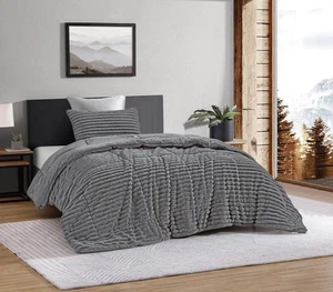 COPERTA A RIGHE GRIGIE IN RILIEVO SHERPA MORBIDA SPESSA CALDA 3 PEZZI MISURA CALKING - Foto 1 di 1