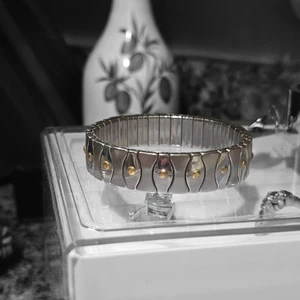 Men's or Ladies Stainless Steel 18t Gold Top design Flex Bracelet by Milor - Picture 1 of 5
