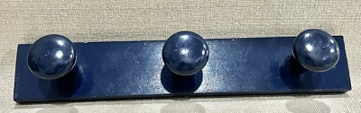 COAT RACK 壁挂-海军蓝木-3 Knob-15.75L-1 件 — 第 1/4 张图片