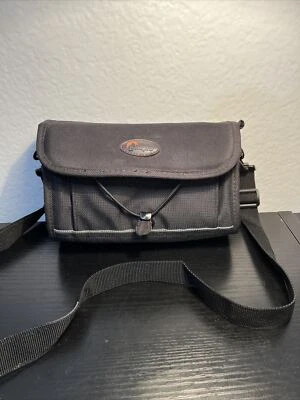 Lowepro Viewpoint LX 40 Case Go Pro Padded Camera Case Black - Image 1 of 4