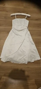 Wedding Dress - Picture 1 of 8