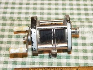 Carrete de fundición de cebo Ocean City 1591 vintage - Hecho en Filadelfia EE. UU. - FUNCIONA - Imagen 1 de 6