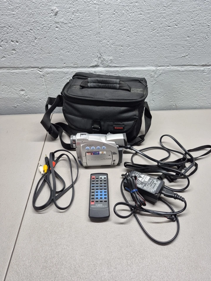 Canon ZR60 Mini DV Camcorder with Battery Remote Charger For parts - Image 1 of 3