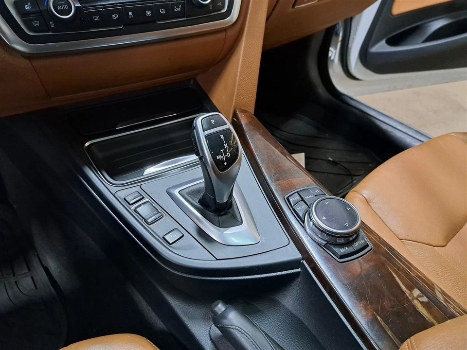 Conjunto de palanca de cambios de transmisión 2014 328i GT SKU#4207583 Foto 1 de 4