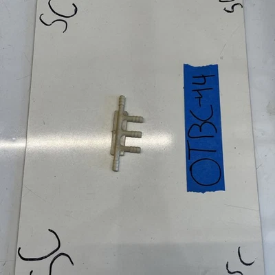 Conector de camiseta de vacío duro American Grease Stick de 3/16 pulgadas - PRF42B Foto 1 de 4