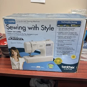 NUOVA macchina da cucire computerizzata Brother CE5500PRW Project Runway edizione limitata - Foto 1 di 5