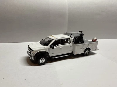 1/64 Custom Ford F350 Service Truck - Image 1 of 4