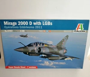 ITALERI 1/48 AEREO MIRAGE 2000 D WITH LGBs KIT MONTAGGIO REF.2707 - Foto 1 di 2