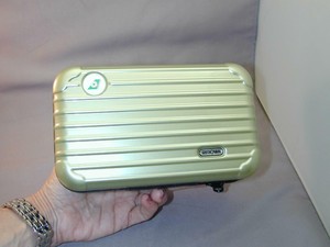 green rimowa