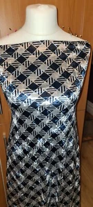 2 MTR MIRROR QUALITY CRUSH VELVET  TARTAN CHECK DESIGHN  FABRIC..58  WIDE - Picture 1 of 10