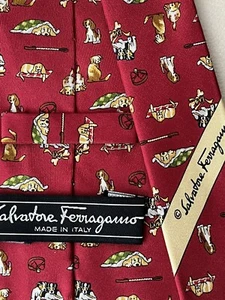 VINTAGE SALVATORE FERRAGAMO Men's 100% Silk Necktie PUPPIES~ DOGS~ Made in ITALY - Picture 1 of 5