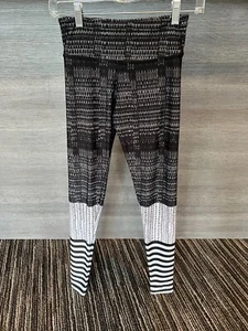 Pantalones para mujer Onzie de color negro, blanco talla: XSmall - Imagen 1 de 6