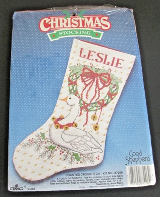 Kit de Medias Punto de Cruz Toque de Campo Corazón de Ganso de Navidad De Colección Nuevo en Paquete 9x16" Foto 1 de 3