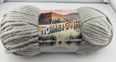 Hilo marca León Ciudad natal - Gris Dallas - #6 madeja de hilo súper voluminosa Foto 1 de 3