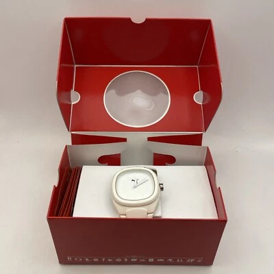 RELOJ PUMA UNISEX BLANCO - (PU103312001) - Caja abierta Usado - Necesita batería Foto 1 de 4