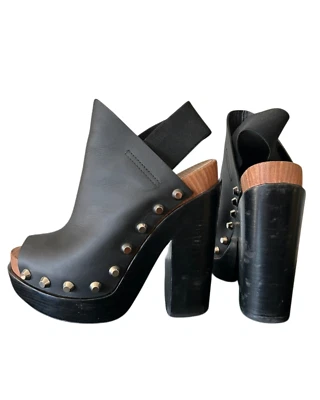 Tacones Balenciaga Gruesos Negros Plataforma Tachonados Foto 1 de 4