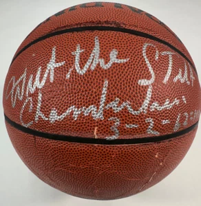 Wilt "The Stilt" Chamberlain "3-2-62 = 100" Signed Spalding I/O Basketball JSA - Picture 1 of 7