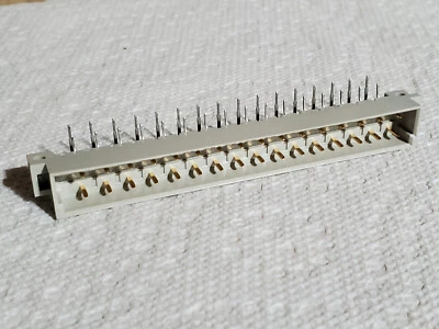 Harting 09041326921 Card Edge Connector (Male) - Image 1 of 2