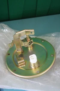 TRIUMPH T1241086 FUEL PUMP PLATE ASSEMBLY FOR SPEED FOUR & TRIPLE  GENUINE OEM - Bild 1 von 4