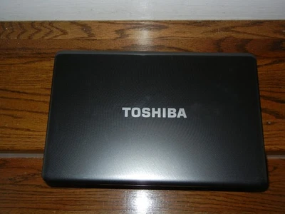 Toshiba Satellite L675D S7052 - Image 1 of 4