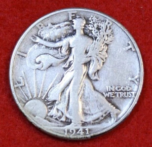 1941-P Walking Liberty Half Dollar 90% Silver Coin Circulated WL497 - Picture 1 of 2