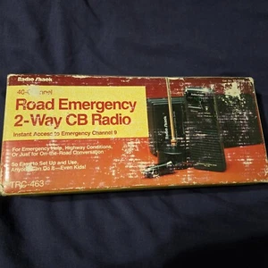RADIO SHACK 40 CANALI EMERGENZA STRADALE 2 VIE CB RADIO TRC-463, non testata vintage - Foto 1 di 6