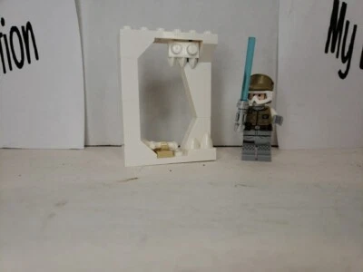 LEGO Hoth Luke Skywalker Day 21 and Wampa Cave  Day 22 Star Wars 75340 - Image 1 of 4