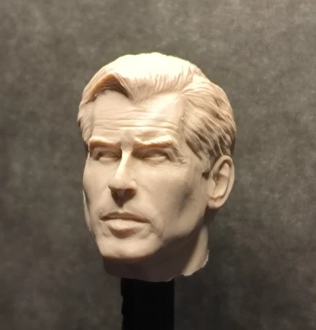 137 PIERCE BROSNAN  JAMES SECRET AGENT BOND  007 Cover