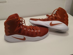 nike zoom hyperdunk
