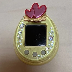 Tamagotchi P's Yellow English Patch Bandai Japan Virtual Pet - Picture 1 of 7