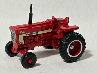 ERTL IH International 1466 Turbo, Red Farm Tractor, 1/64 - Image 1 of 2