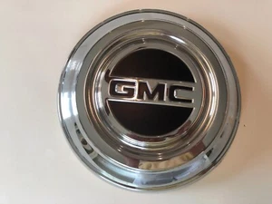 1967 - 1968 CHEVY HUBCAP 1/2 ton, 67 68 C10 truck, 10.5" diameter - Picture 1 of 5