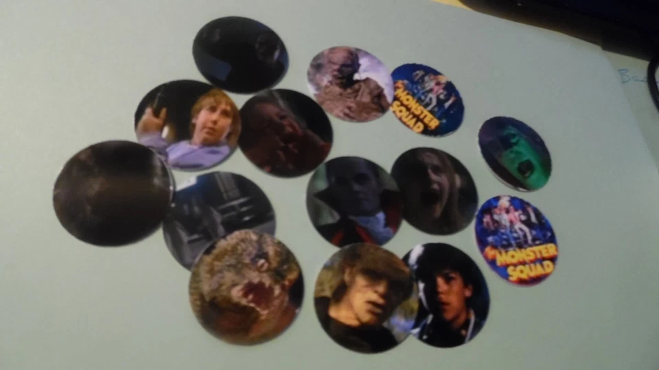 ¡Imágenes precortadas de tapa de botella de una pulgada! MONSTER SQUAD ENVIO GRATIS Foto 1 de 1