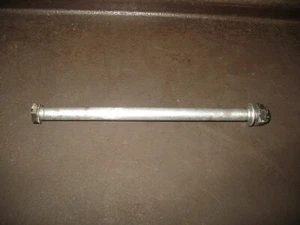 1979 DS185 SWING ARM PIVOT SHAFT PIN BOLT SUZUKI DS TS 100 125 185 61211-29300 - Bild 1 von 3