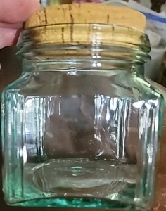 Tarro cuadrado vintage de 4 pulgadas Italia vidrio verde soplado a mano con corcho, 2 listados - Imagen 1 de 5
