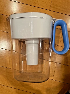 Brita Water Filtration Pitcher  comes w/ 8 Filters Wave Model OB53/OB03  - Image 1 of 4