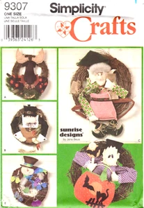 Seasonal Grapevine Wreaths, Simplicity Sewing Pattern 9307 Jana Beus - Picture 1 of 2
